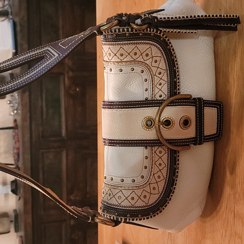 Gorgeous Coach Shoulder Bag 👜👜